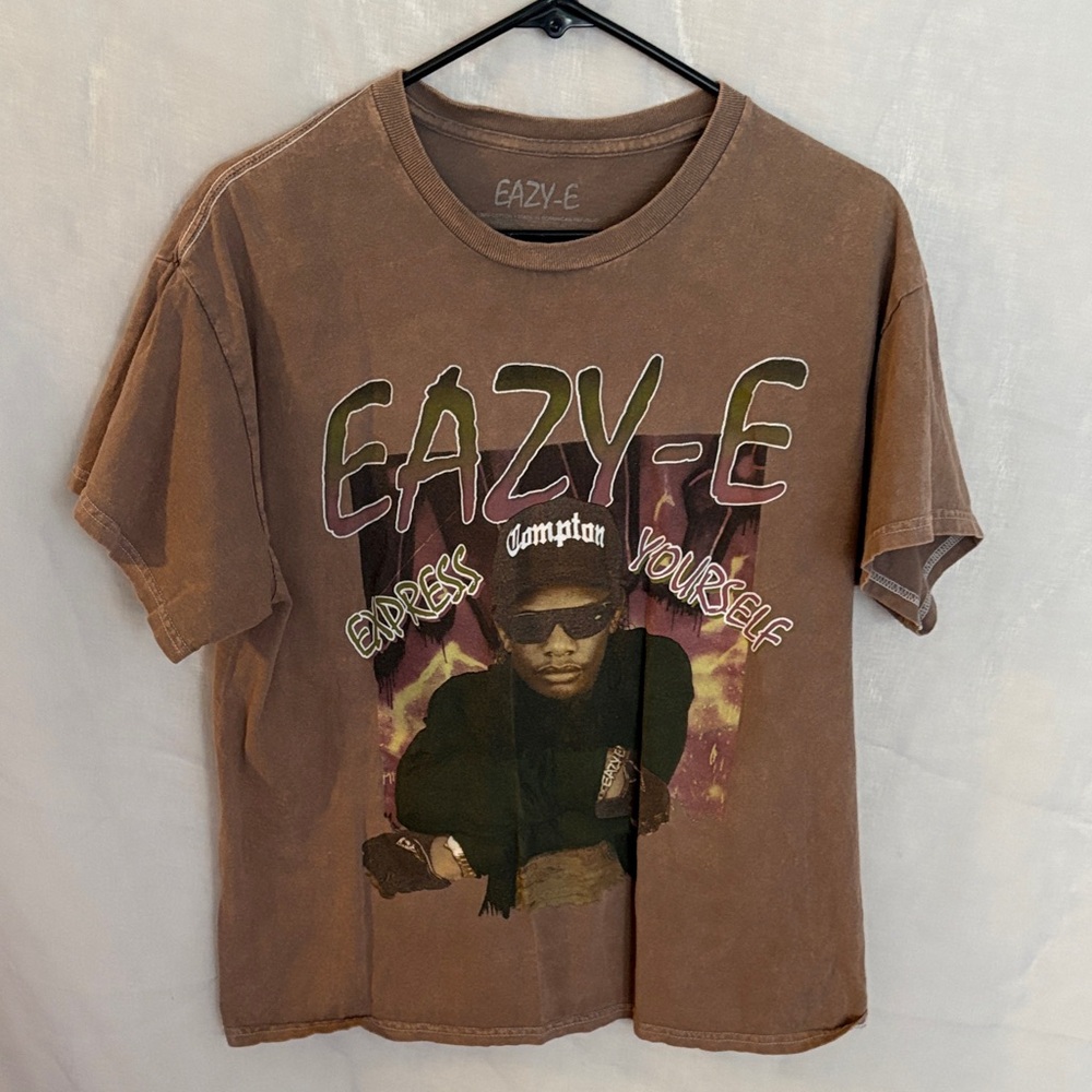 Ez e Y2K t shirt Brown Graphic Tee - Short Sleeve size L